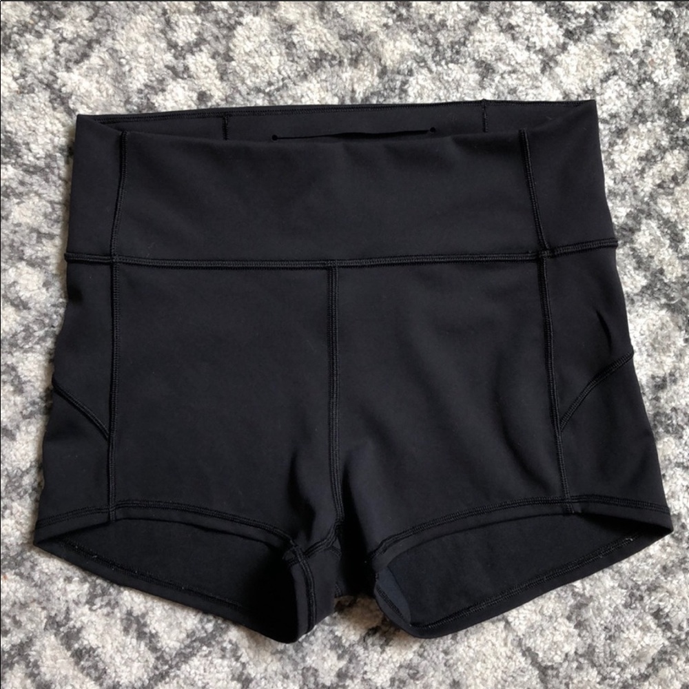 Lululemon In Movement Everlux 2.5” shorts - NWOT